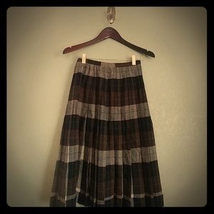 Vintage plaid pleated skirt